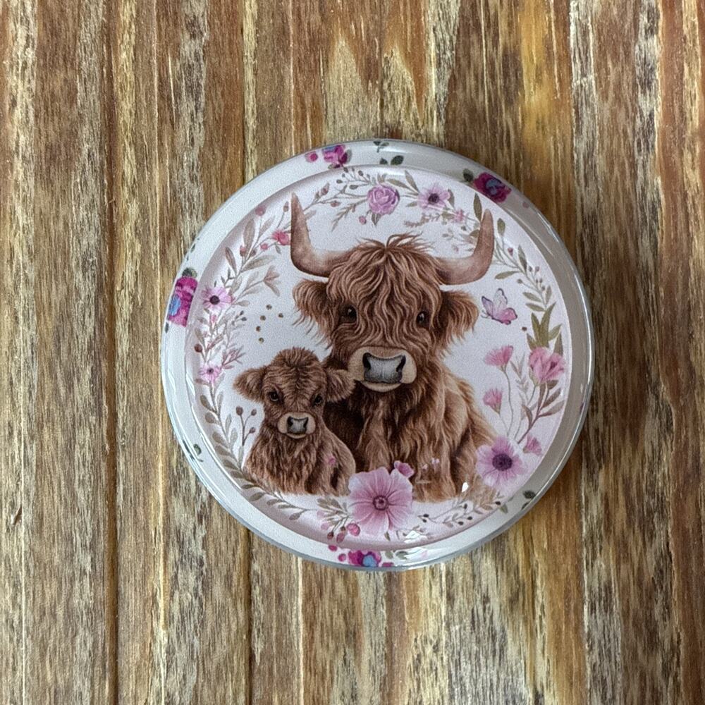 Magnetic Mama and Baby Cow with Flowers Pop Up Phone Grip